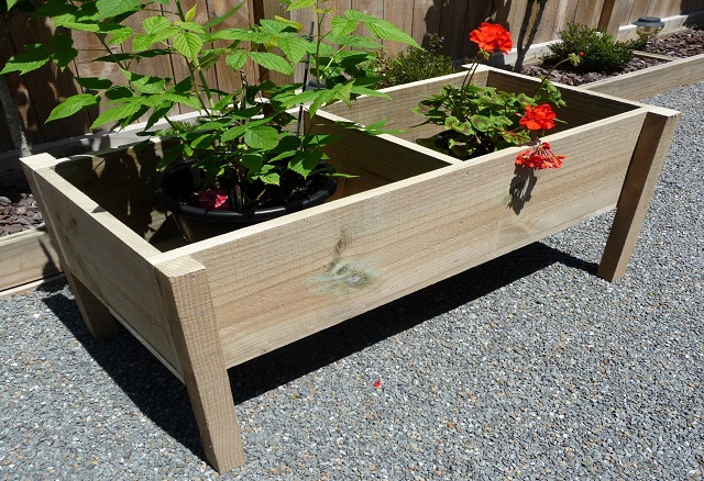Outdoor wood double planter box